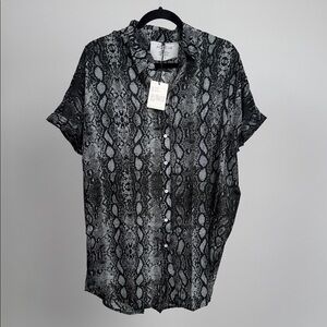 NWT Acacia Swimwear Black and Gray Snakeskin MOMBASA Shirt